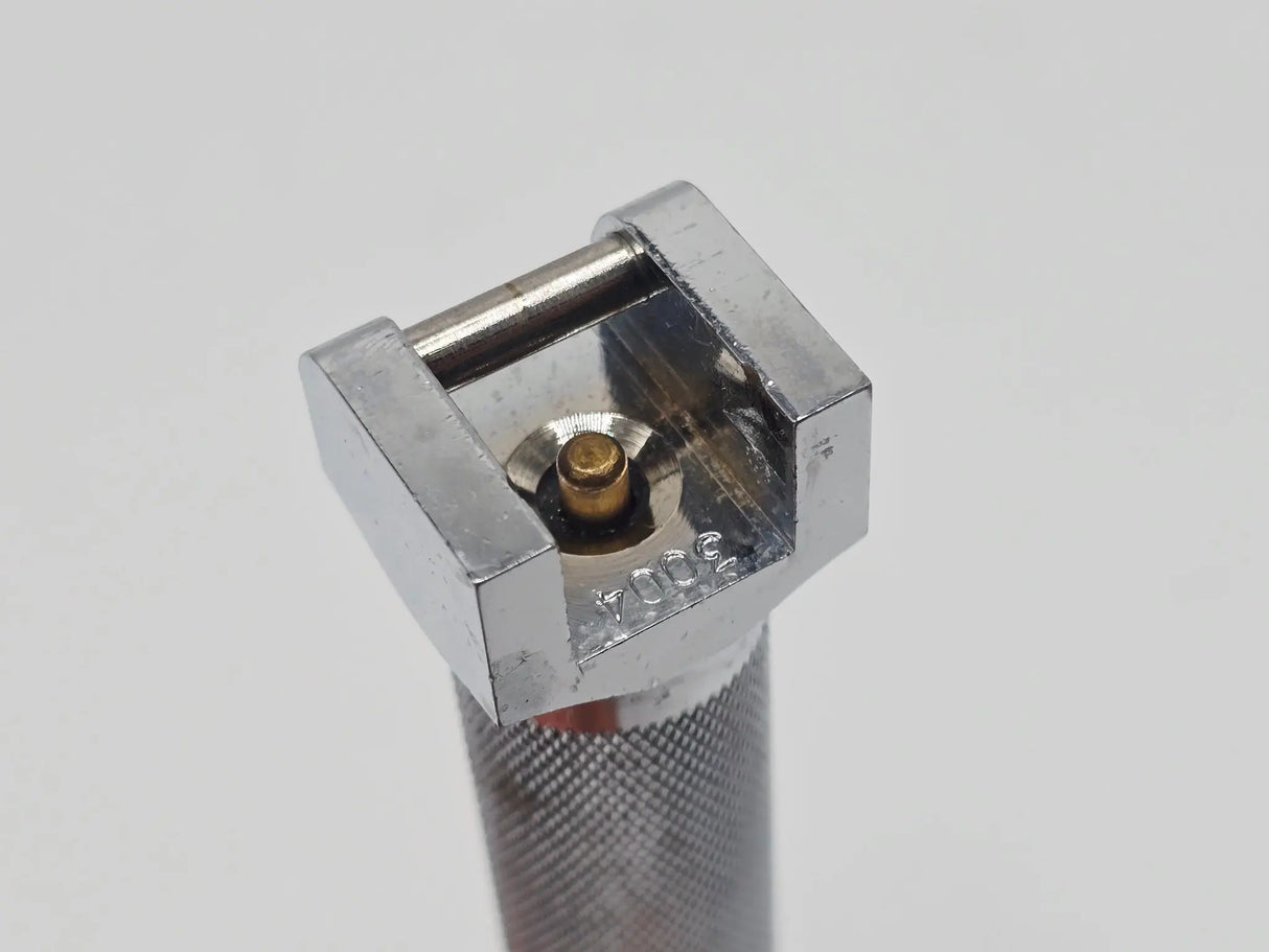 Rüsch Standard Laryngoscope Handle ISO 7376 Hook-On Primis Medical