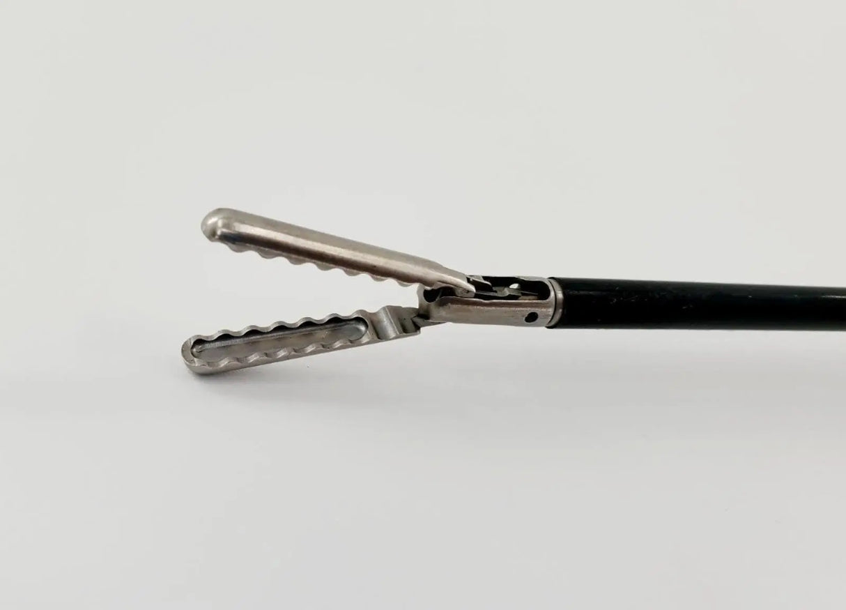 Smith & Nephew 7205609 Grasper & Outer Sheath w/ 7208301 Ratchet Handle 19-5/8" Smith & Nephew, Inc.