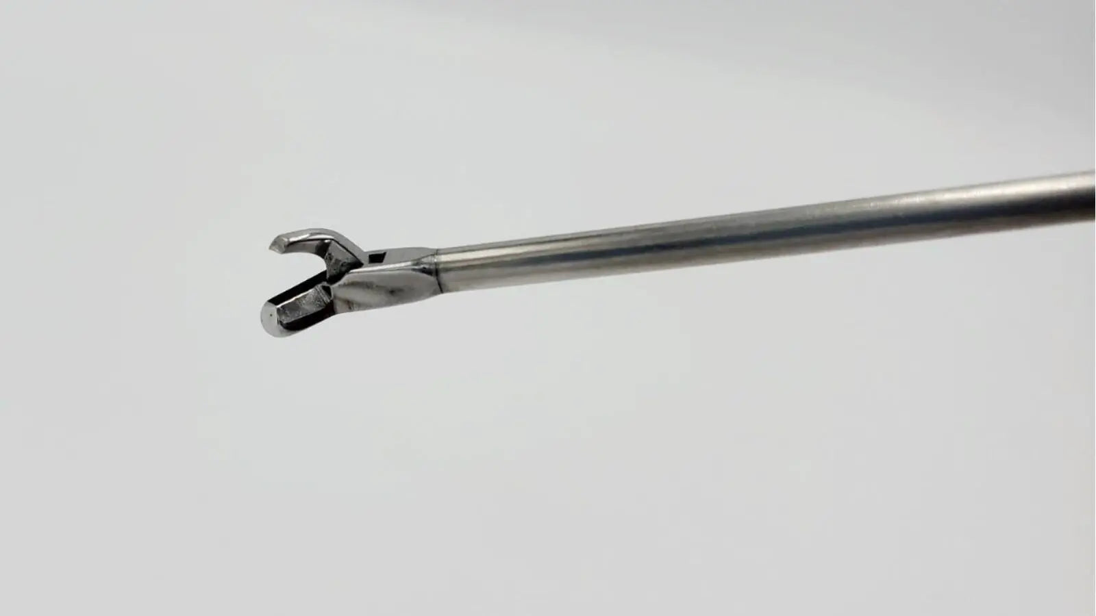 ConMed Shutt Linvatec 31.10014 Arthroscopy Forceps 3.4mm Blunt