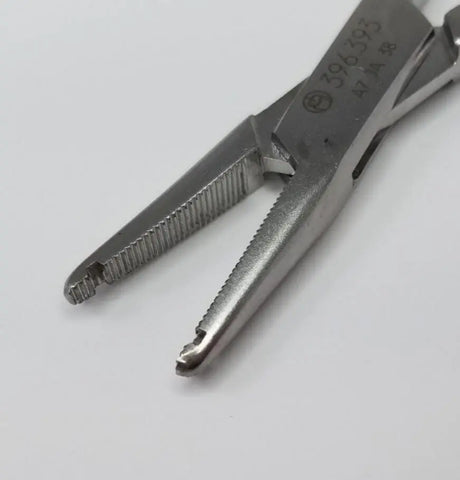 Synthes 396.393 Locking Holder Forceps Orthopedic SynMesh Straight 10-1/2" Synthes