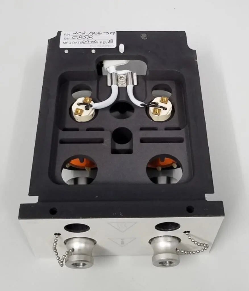 Alcon Accurus 202-1906-501 Rev B Light Source Illuminator Alcon