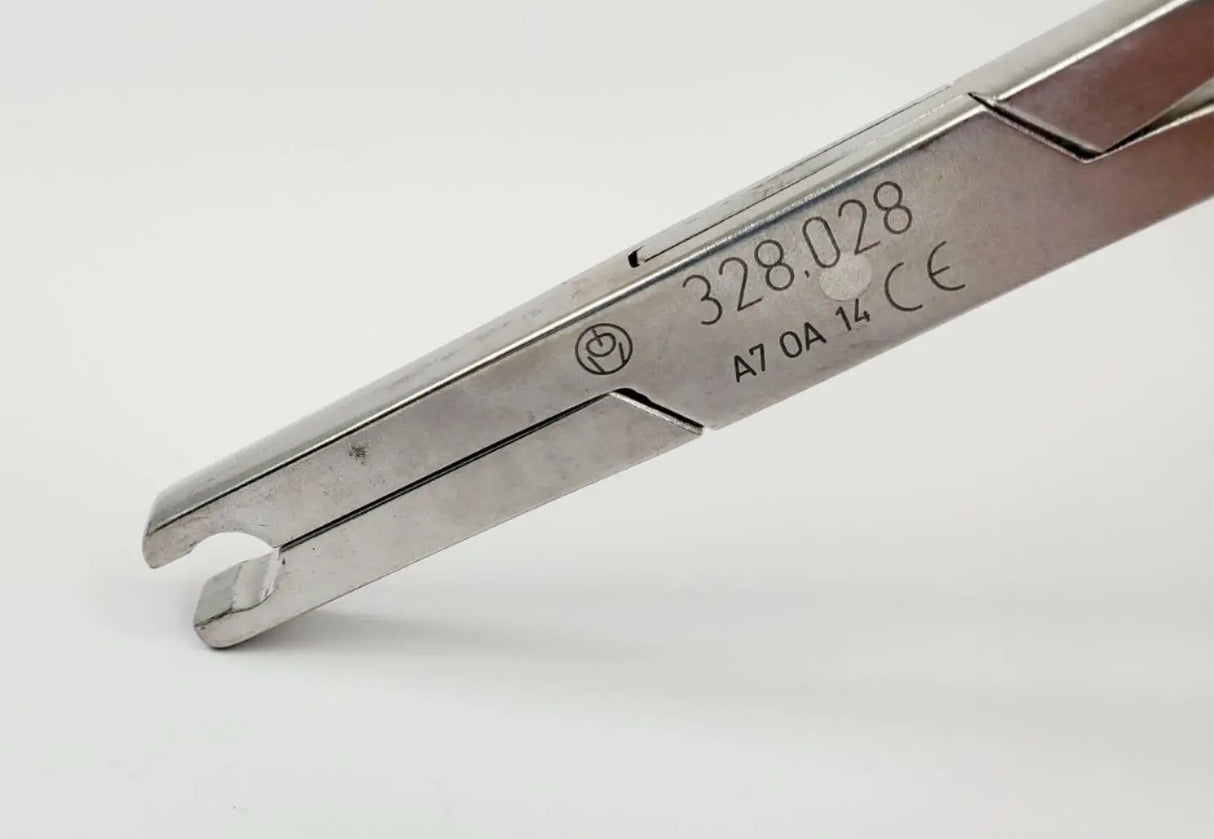 Synthes 328.028 6.0mm Scissor Grip Straight Holding Forceps 7-3/4" Synthes