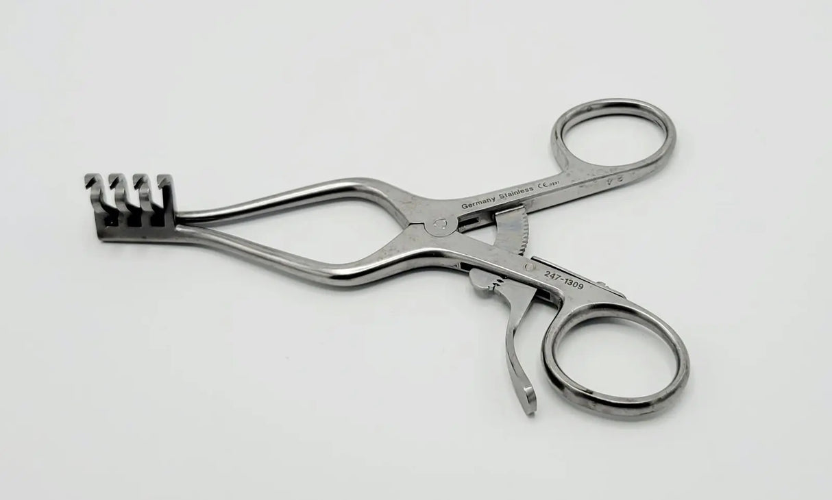 Jarit 204150 Weitlaner Retractor 3 x 4 Teeth Sharp 5-1/2" Jarit