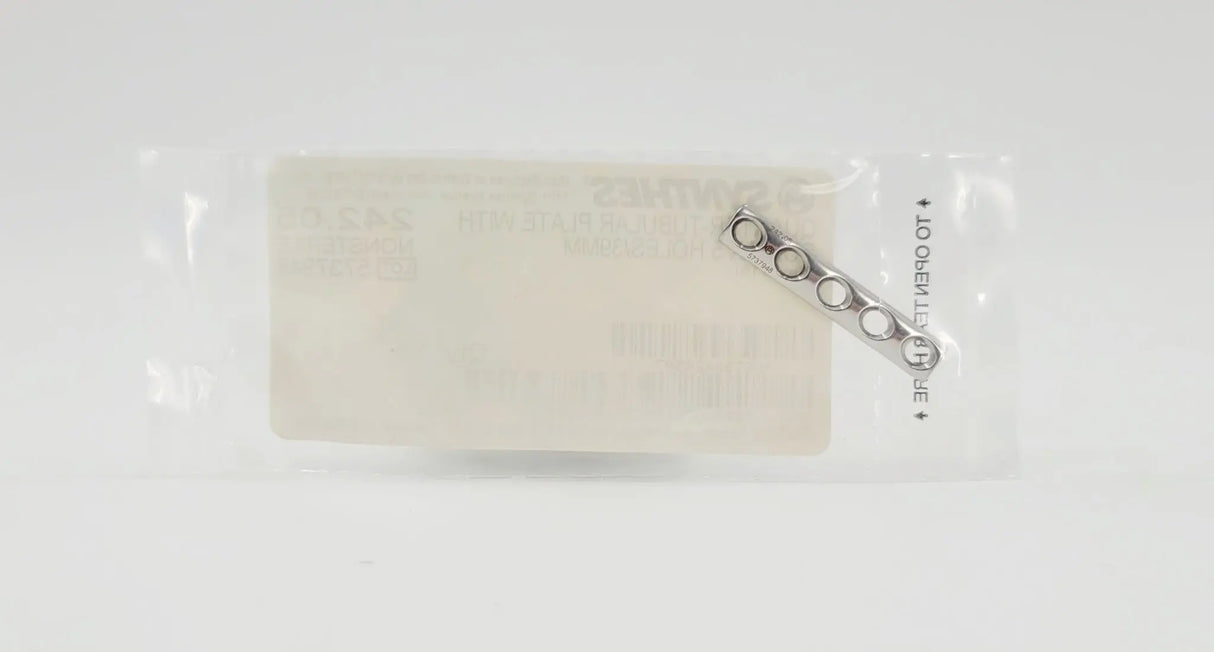 Synthes 242.05 Quarter Tubular Plate w/ Collar 5 Holes 39mm Synthes