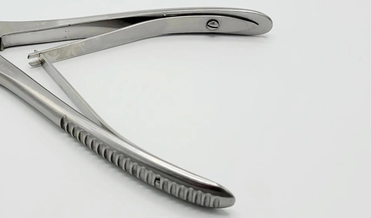 V. Mueller AU6781 Ruskin Rongeur Forceps Double-Auction 6mm Jaw Curved 7-1/2" V. Mueller