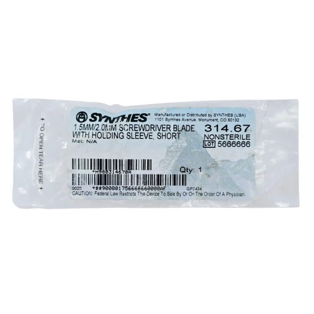 Synthes 314.67 1.5mm/2.0mm Screwdriver Blade w/ Holding Sleeve, Short Synthes
