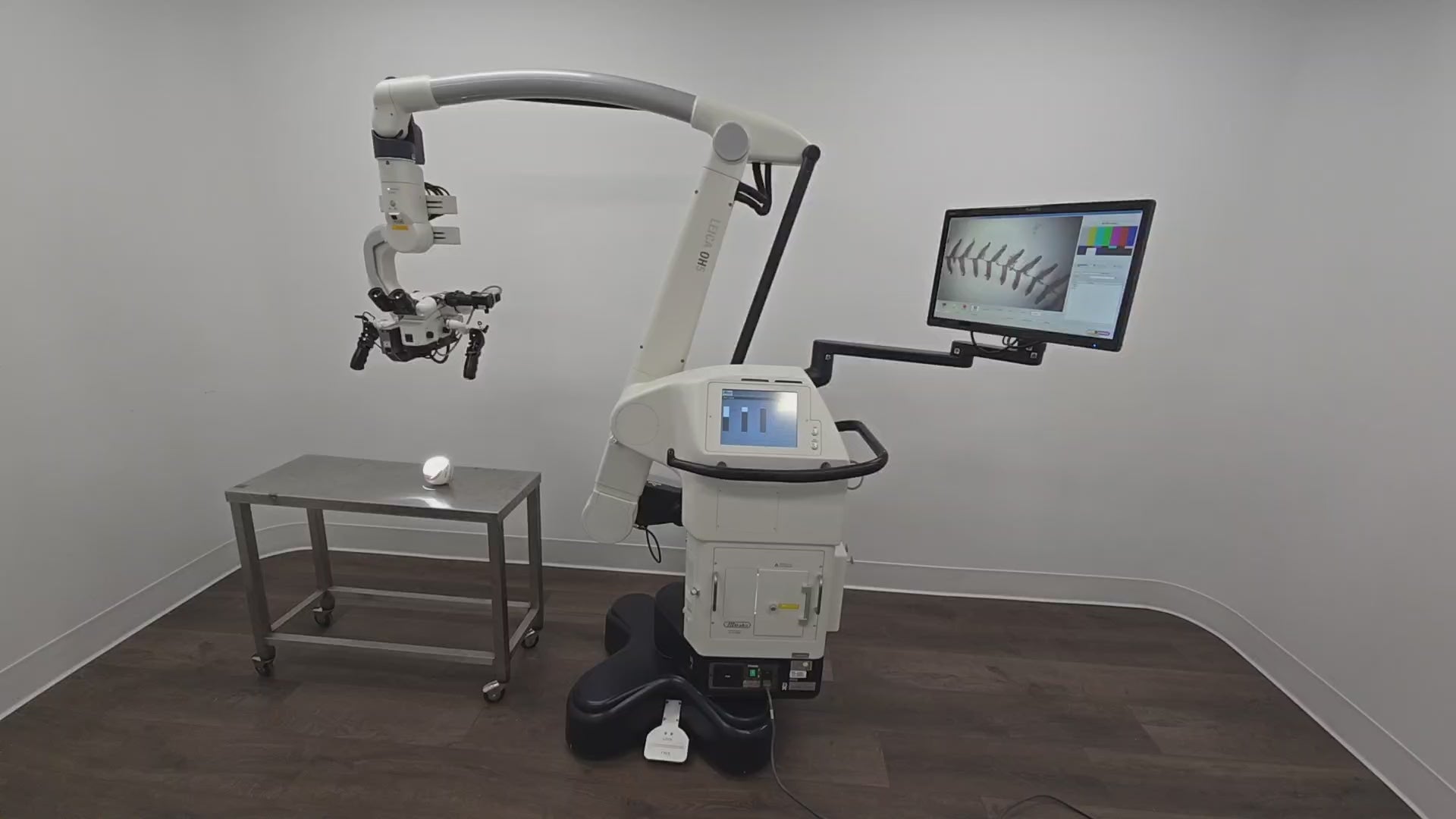 Leica M720 OH5 Advanced Surgical Microscope - Primis Medical