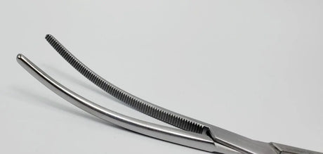 Codman 30-4573 Pean Hemostatic Forceps Curved Cross Serrations 10" Codman