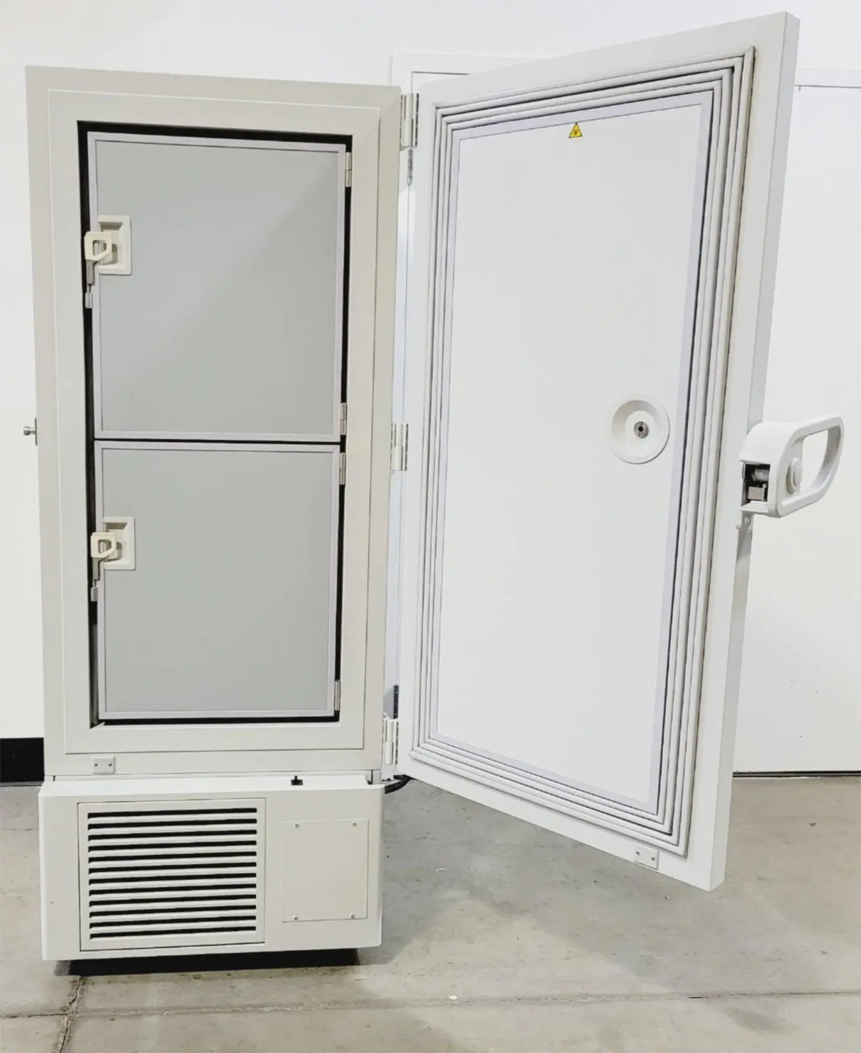 Nuaire NU-99338J Ultra Low-Temperature ULT Freezer -86°C-40°C 12 cu Nuaire