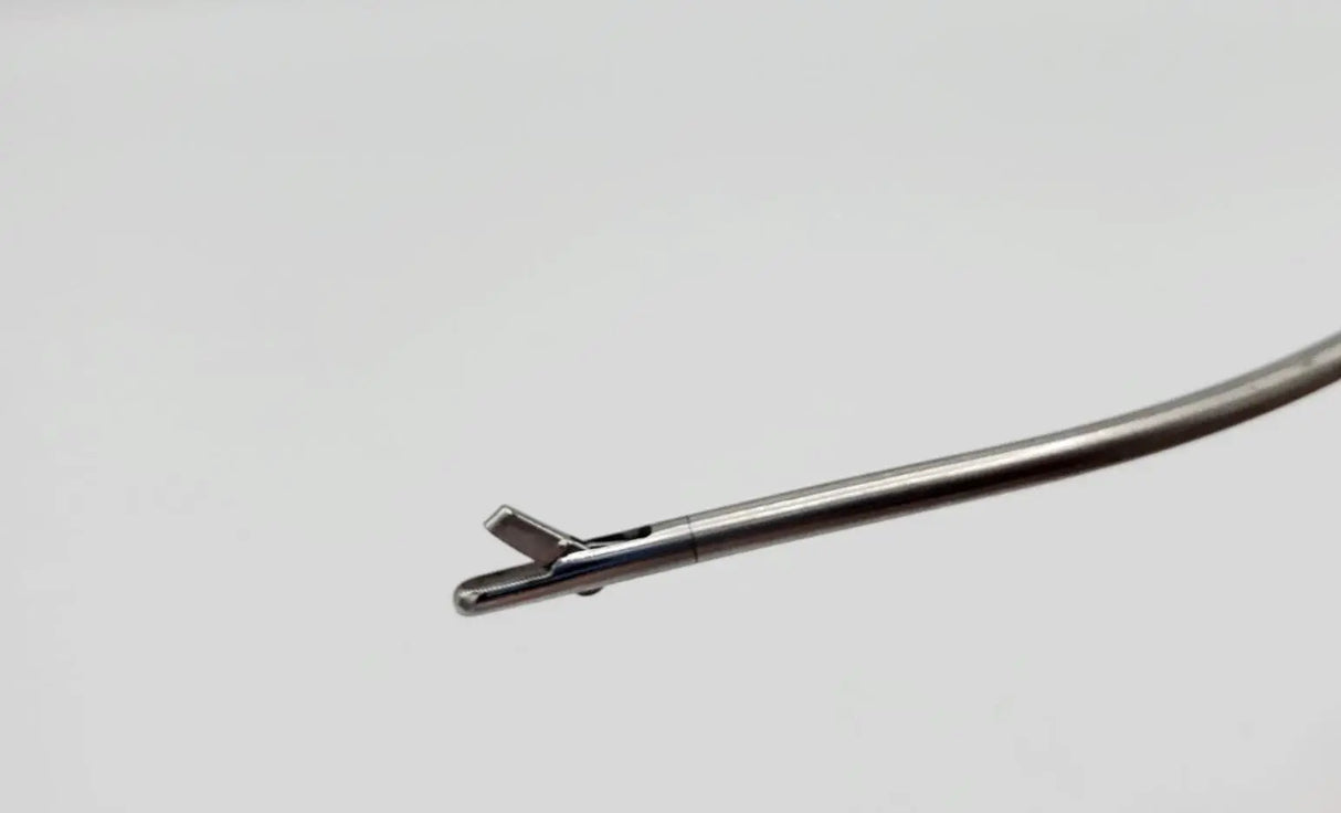 Richard Wolf Punch Arthroscopy 5mm x 2mm Right Curved 8-1/2" R. Wolf